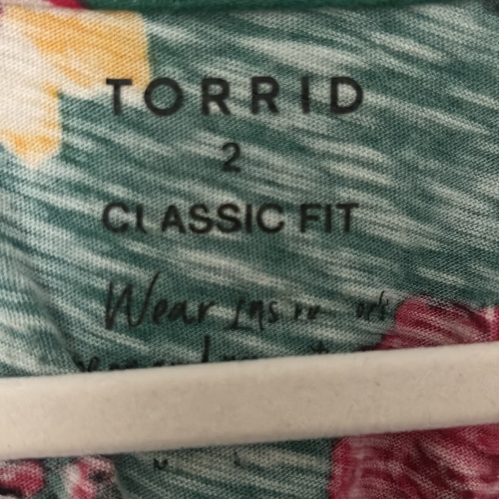 Torrid Tee - Picture 3 of 4